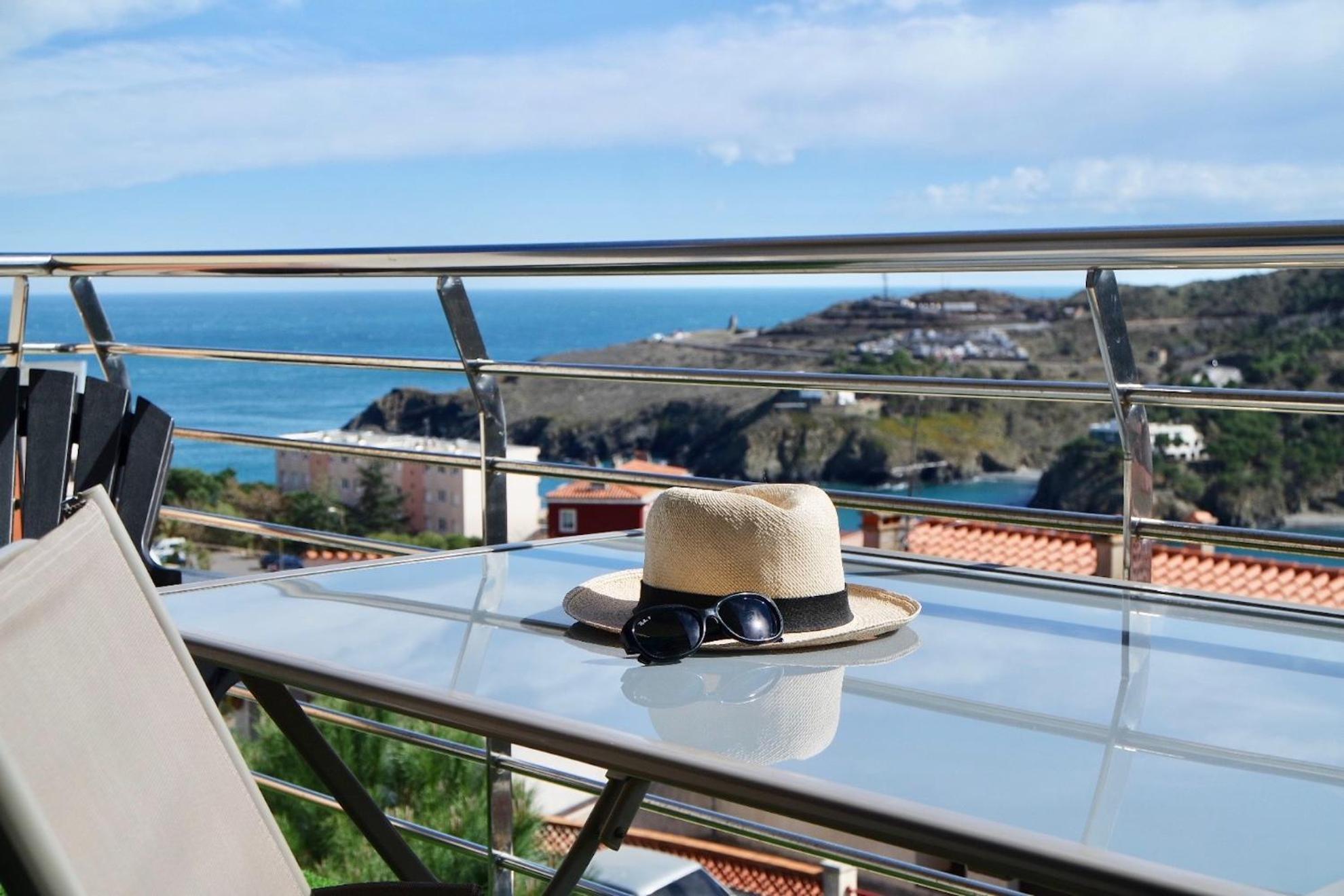 Residence Costa Vermella, Vue Mer Et Montagne Au Calme Cerbère Exteriör bild